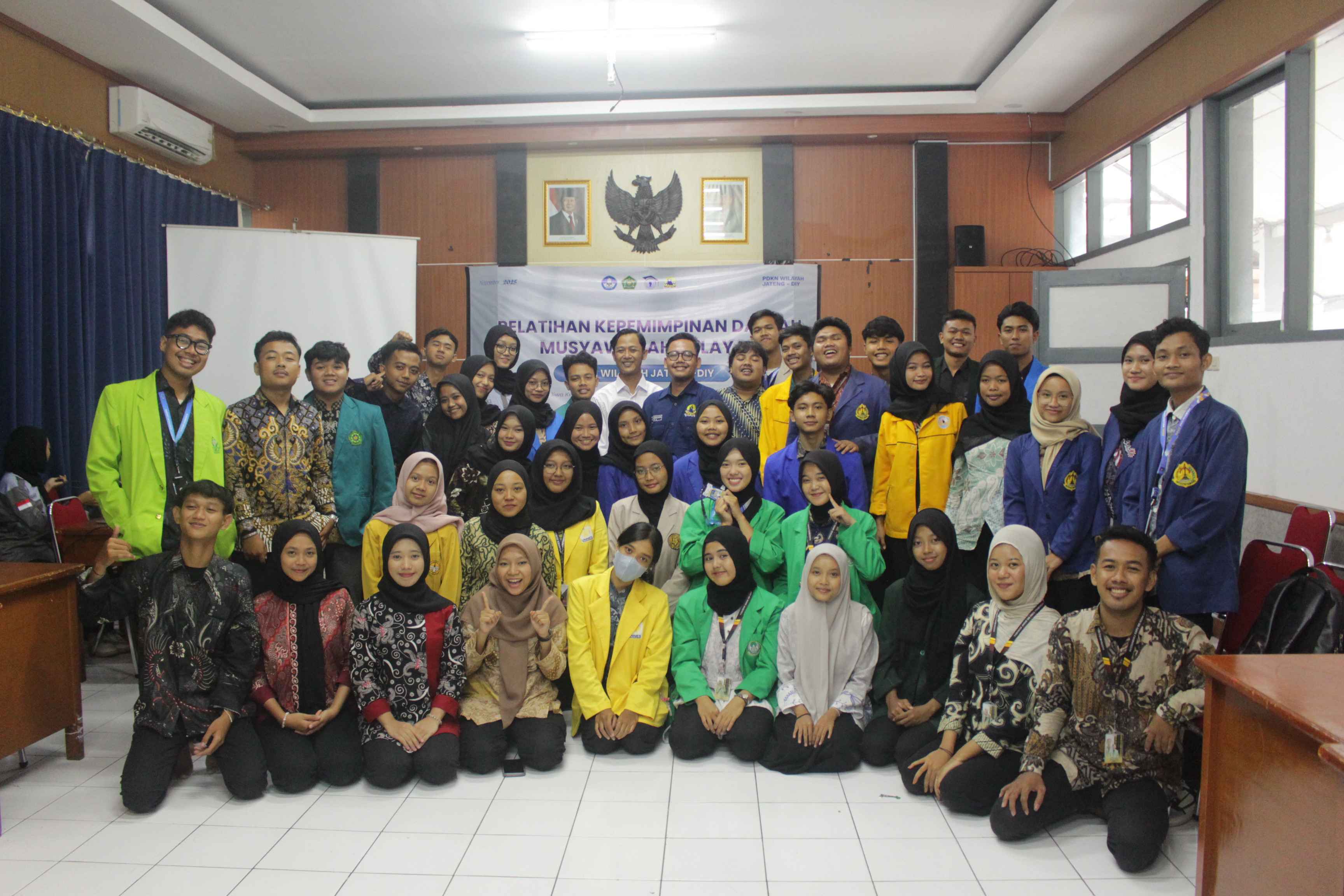 FOTO BERSAMA HARI PERTAMA